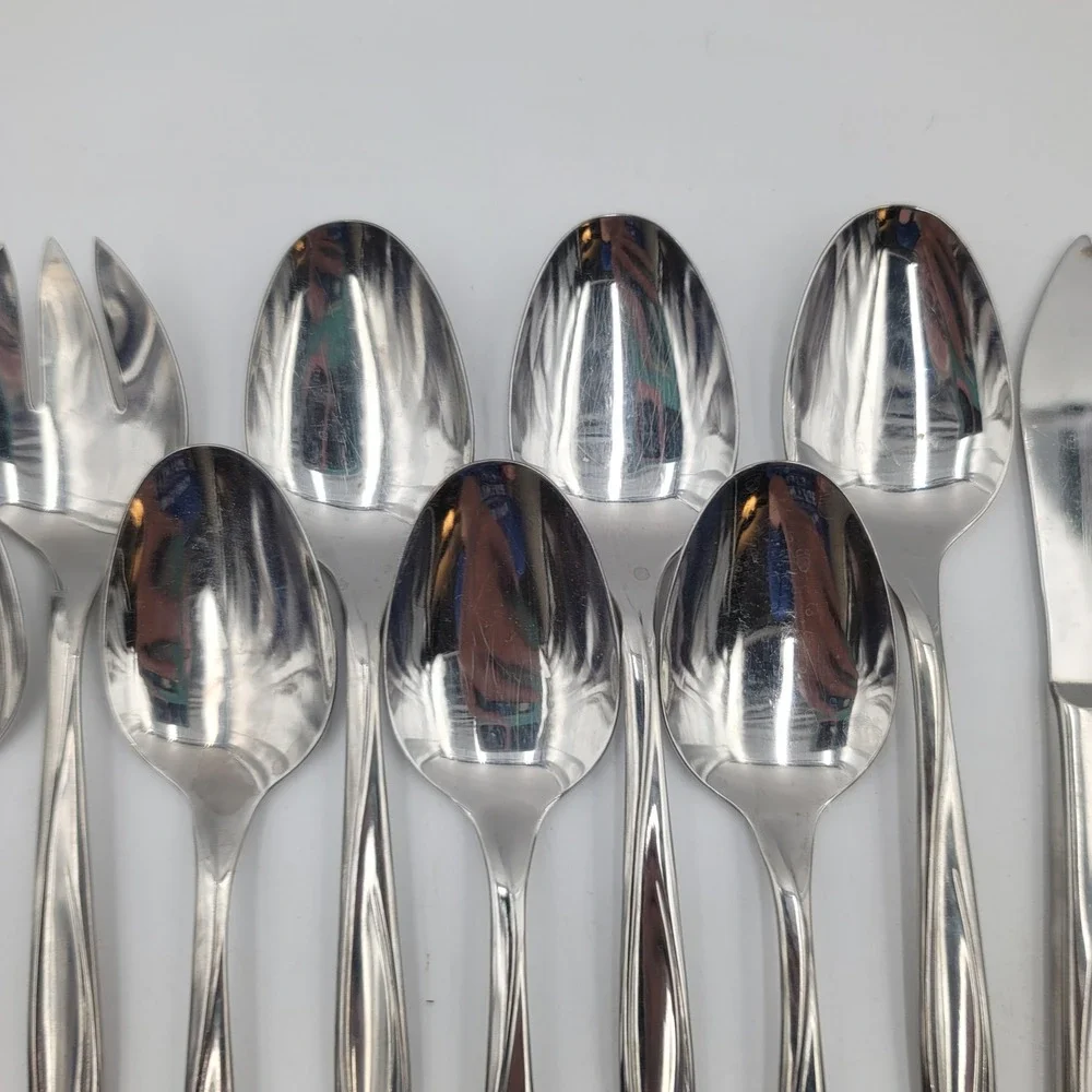 91 pc Lawncrest Rogers Cutlery International Stainless Flatware 11 Serving pcs